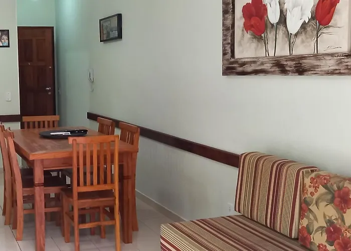 Apartamento Climatizado a 150 Metros da Praia